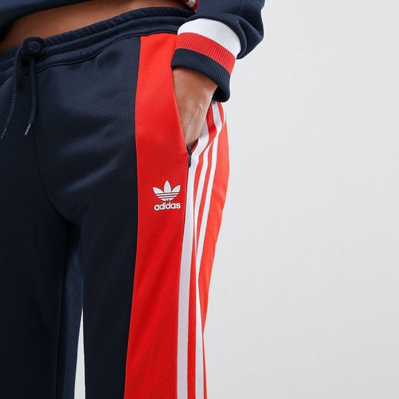 This is a 3 piece adidas track set red,navy and white in a size M - Picture 5 of 15